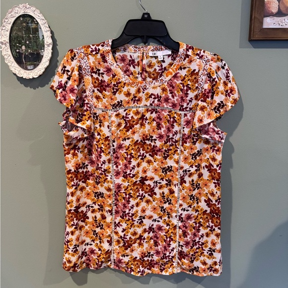 DR2 Tops - DR2 Floral Blouse with Lace Detail
